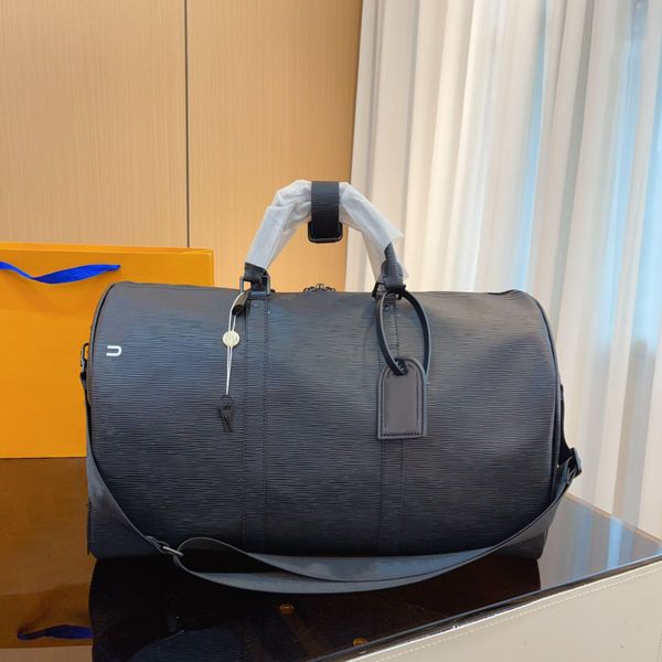 Üst düzey marka seyahat çantası lüks tasarımcı crossbody çanta şık ve çok yönlü unisex büyük kapasiteli el çantası klasik tasarım atmosfer omuz çantası