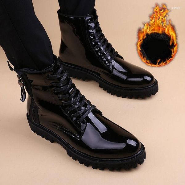 Botlar İngiliz tarzı erkekler lüks moda parlak patent siyah platform ayakkabı tasarımcısı ayak bileği botu kovboy botas zapato hombre