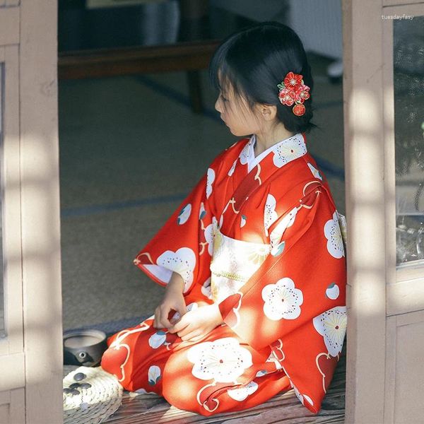 Ethnische Kleidung, japanischer Kinder-Kimono, Yukata, Kirschblüten, Mädchenkleid, rote Farbe, Kostüme, japanischer Stil, Pografie-Requisiten, einzelnes Tuch