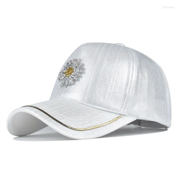 Caps de bola Silk Luster Rhinestone Baseball Leisure Lady Visors Cap Women Floral Hat Floral Daisy Pearl lantejoulas