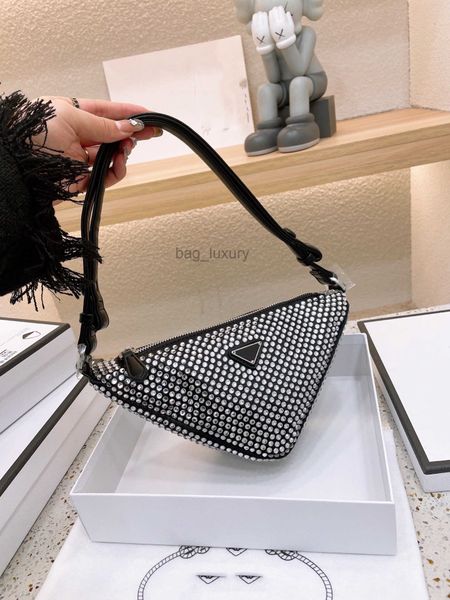 Borse a tracolla Designer triangolari ricoperti di cristalli Borse Diamante Borse moda di lusso per ragazze Massima qualità Designer hobo shoulder