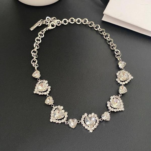 Cadeias 2022ar Europeu e American Fashion Jewelry Tamanho do coração Crystal Diamond Woman Colar para presente de aniversário