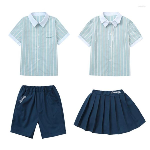 Set di abbigliamento Abiti per la scuola materna in stile britannico Uniformi scolastiche primarie Camicia estiva a righe verticali Gonna blu scuro Pantaloncini Studente