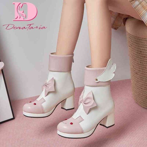 Stivali DoraTasia di grandi dimensioni 43 2021 Autunno Stivaletti Donna Piattaforma Chunky Tacchi alti Bowknot Animale Ala Ragazze Stivali Scarpe carine 220903