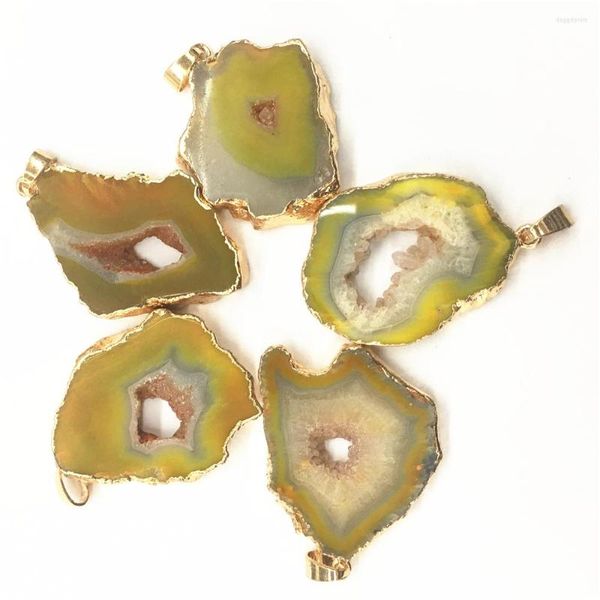 Collane con ciondolo 5PCS Pietra naturale Fetta con bordi galvanizzati brasiliani Apri Agate gialle Geode Drusy Druzys Per la creazione di gioielli con collana