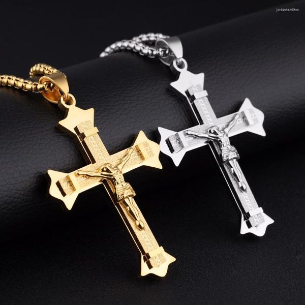 Colares pendentes personalizados de Jesus personalizados em Cross Pingentes Colar em aço inoxidável - ouro prateado