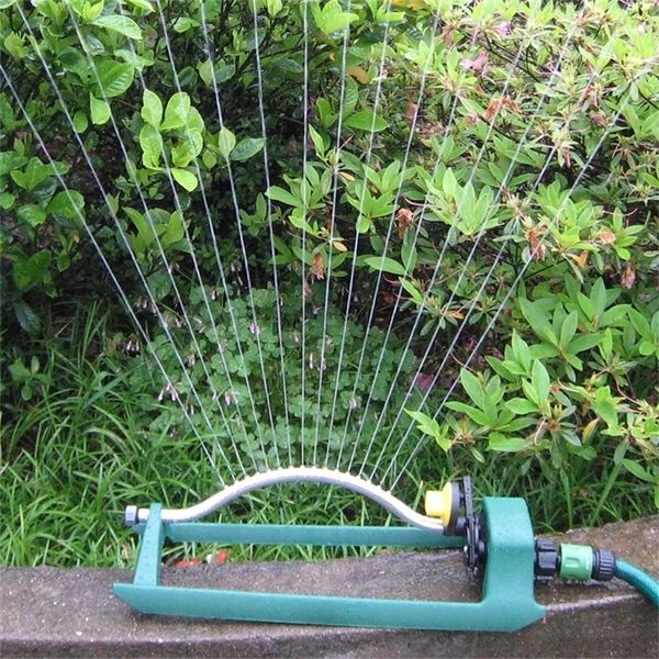 Attrezzature per l'irrigazione Irrigatore a battente Prato Agricoltura Sistema di irrigazione Giardino Ugello girevole a 15 fori Spruzzo d'acqua IT091 220902