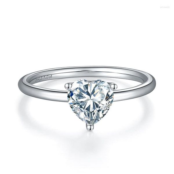 Ringos de cluster anujewel 1ct d color Moissanite Heart Solitaire 18K anel de noivado de ouro para mulheres por atacado