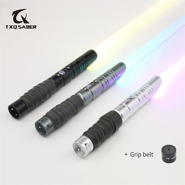 Светодиодные мечи, TXQSaber RGB Световой металлическая ручка тяжелая дуэль 12 изменений цвета Сила 10 SoundFonts Foc Blaster Swords Toys 220905