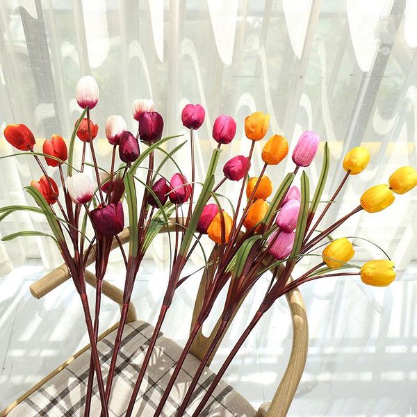 Flores decorativas de fábrica de flores artificiais de tulipa de cinco cabeças Sedição direta de seda de decoração