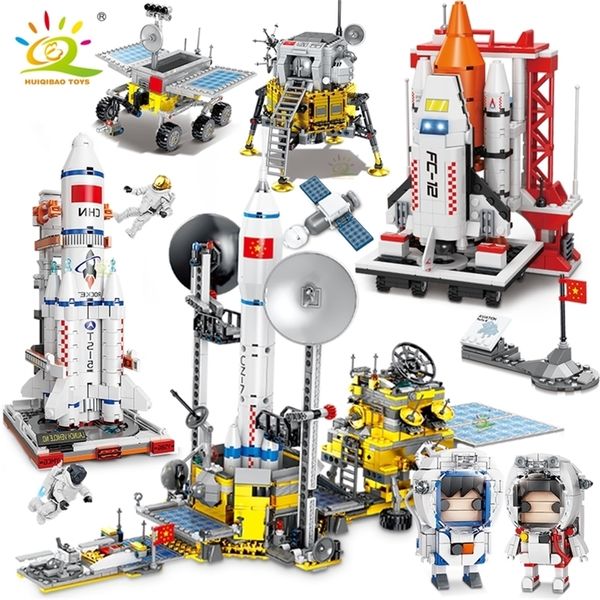 Blocks Huiqibao Space Station v Rocket Building City Shuttle Satellite Astronaut Figura Man Bricks Set Infantil Toys Gift 220902