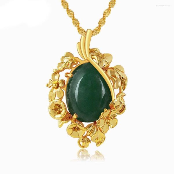 Подвесные ожерелья MXGXFAM Классический зеленый / красные каменные колье для женщин для женщин модные украшения 24 K Чистое золотое цвет 45 см. Волновая цепь
