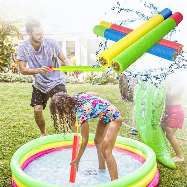 Gun Toys Water Blaster 4 Pack Water Guns for Kids Foam Water Squirters com poderoso campo de tiro em piscina para piscina e ao ar livre 220905