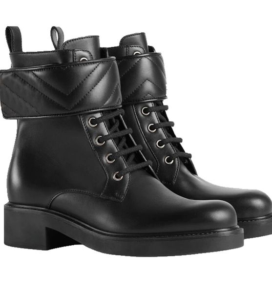 Moda feminina 40 mm de couro de salto no salto Boas de couro feminino Bota de couro com gancho de hardware de ouro e cinta de fechamento de loop