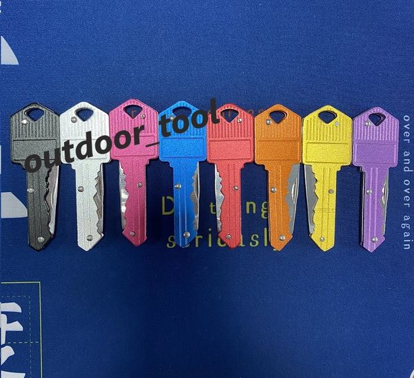 2022 Nuovo coltello multifunzionale a forma di cuore Coltello a catena mini Coltello pieghevole Coltello da frutta Sciabola da esterno Coltelli svizzeri per autodifesa EDC Tool Gear