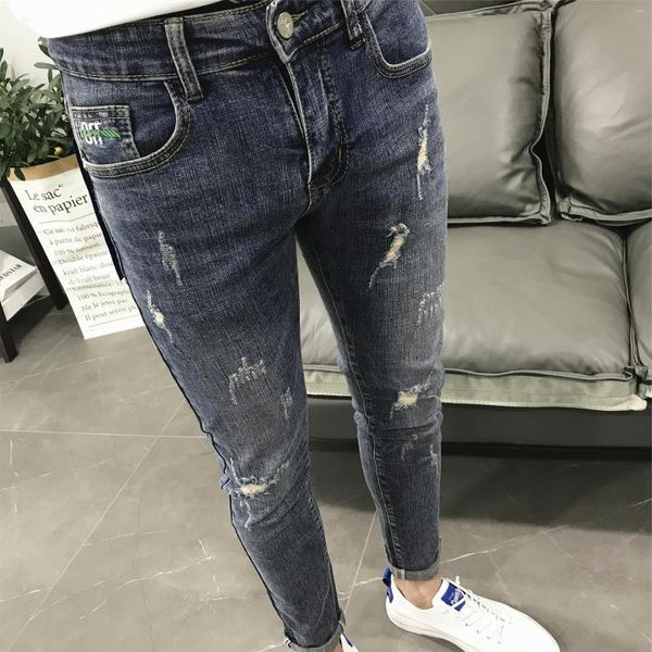 Мужские джинсы 2022 подростковые улицы вымыты изношенные старые разорванные брюки.
