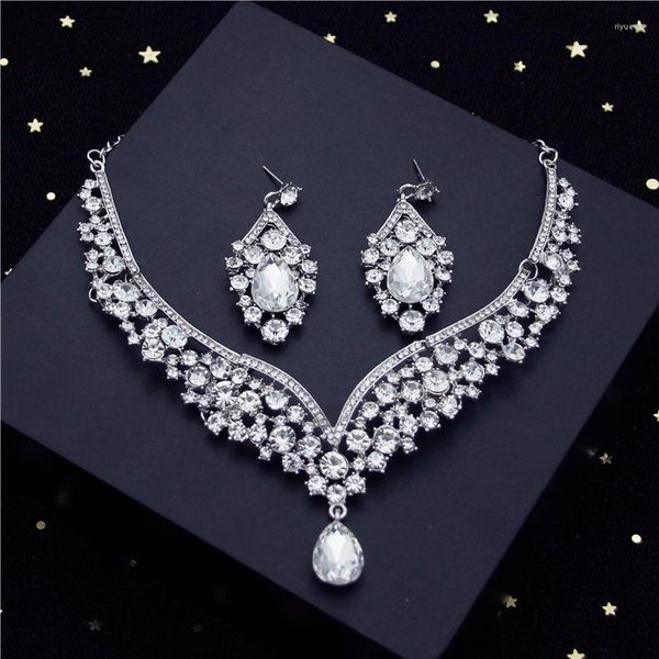 Collana Orecchini Set Splendidi set di gocce d'acqua in cristallo da sposa per le donne Girocollo abito da sposa di lusso