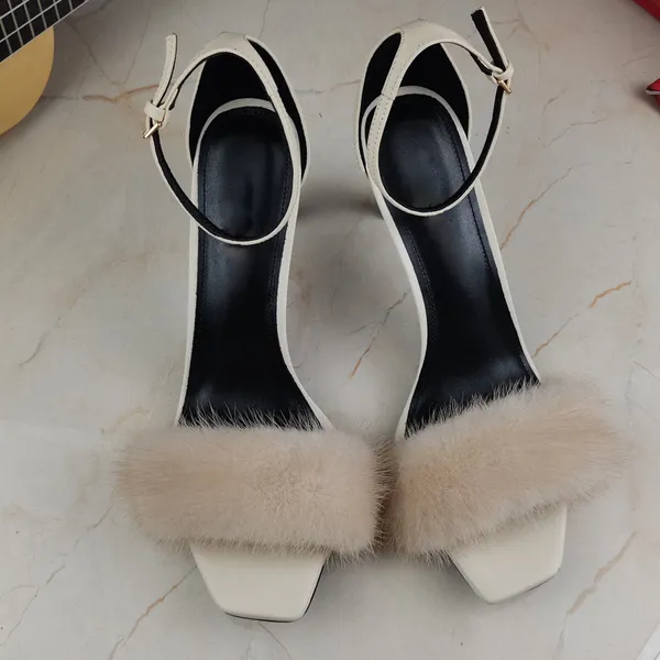 2022 Lady Sheepskin Deri Bayanlar Sandalet Sandalet 8.5 cm yüksekliğinde ayakkabı vizon saç tokası açık ayak parmağı peep-toe Avrupa ve Amerika podyum düğün beden 34-42 kutu