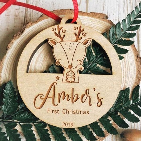 Decorazioni natalizie Babys First Christmas Nome personalizzato Ornamento Bagattella Inciso in legno Decorazioni per alberi di Natale Hanging House Gift Home Decor 220908