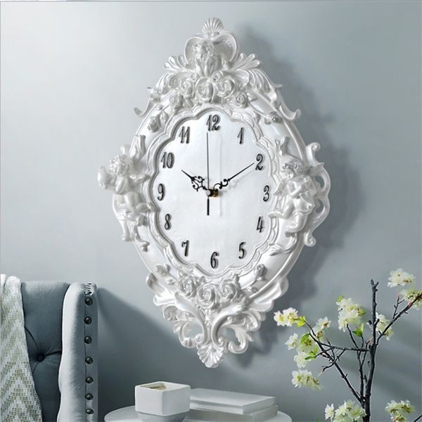 Relógios de parede European Angel Wall Clock Resin Rose Flower and Watches Classic For Style Room Redro Quarto Mudo Cupido Resina Anjo Relógio Presente 220909