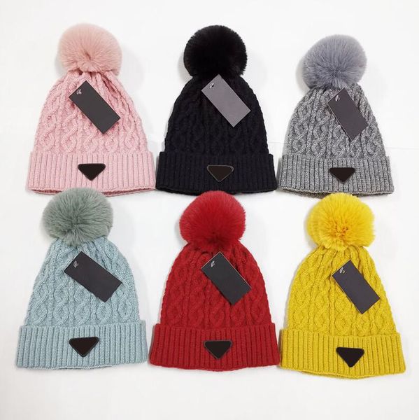 Women Winter Winter malha chapéu de gorro com faux pó pom pom meninas de caveira gorda de tricô