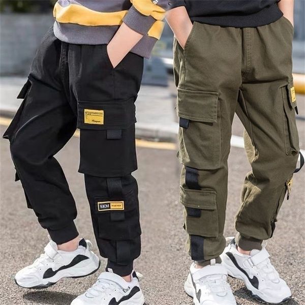 Calças de cada meninos calças cargo sólido adolescente adolescente multiplocket crianças primavera outono casual streetwear 220909