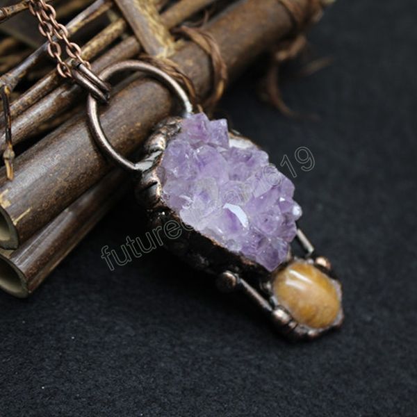 Collane con pendente di pietre naturali Quarzo grezzo irregolare Sospensione a grappolo di ametiste Collana di cristallo viola Gioielli Elegante Reiki