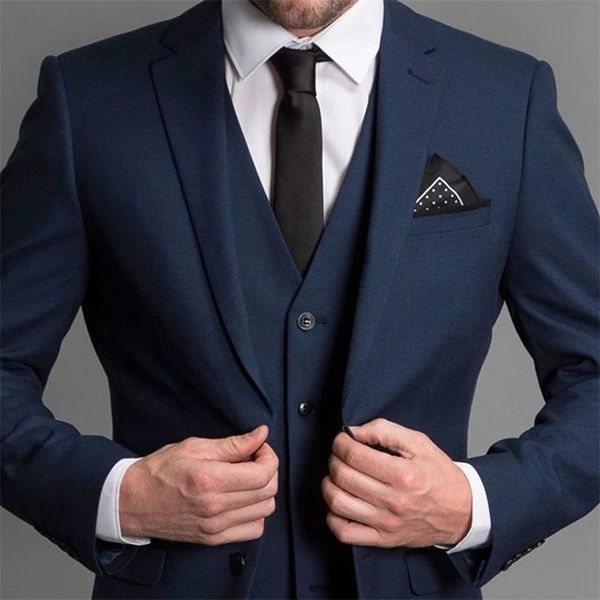 Abiti da uomo Blazer Blu scuro Smoking da matrimonio formale per gentiluomo Abiti da ballo Slim Fit 3 pezzi Boyfriend Uomo Fashion Set Blazer Gilet con pantaloni 220909