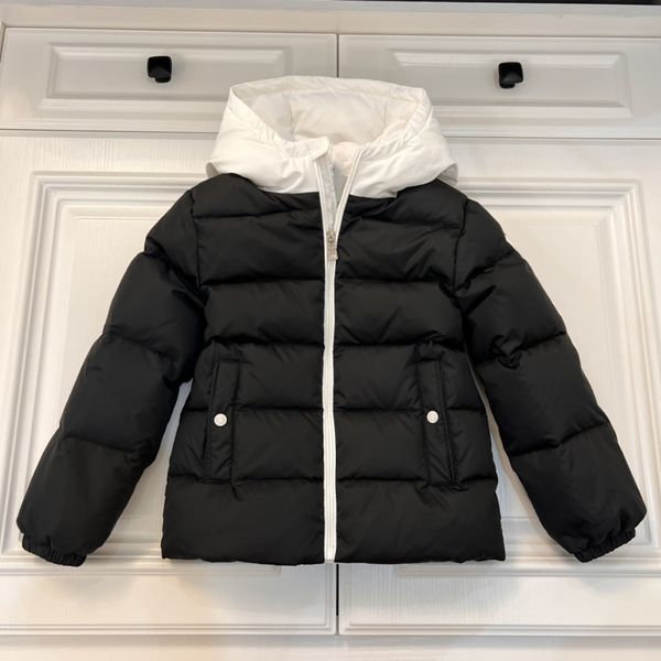 Roupas de designer de bebê Down Coat Fashion para ser confortável e elegante versátil athleisure kids roupas e feminino com capuz de mangas compridas