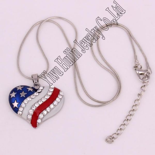 Halsketten mit Anhänger, 4. Juli, Unabhängigkeitstag, amerikanische Flagge, Herz-Halskette, Schmuck, rhodinierte Emaille mit klaren Kristallen