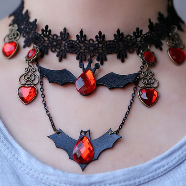 Kreative rote kristall schwarze Fledermausanhänger Halskette für Frauen Spitzenkette Herz Halskette Halloween Mode Schmuckparty Geschenk