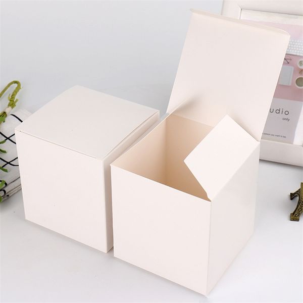 Подарочная упаковка 100pcs 5x5x5/6x6x6/7x7x7/8x8x8см. Пустая белая картонная бумага Подарочная коробка Kraft Pap