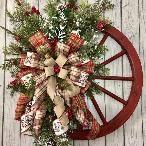 Flores decorativas Creative Woodwen Wheel Forma de Natal Greante para a porta da frente Garland ornamentos pendurados árvores Merry