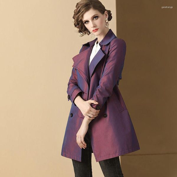 Trench feminina Coats feminino 2022 Spring Coat Women Women Purple Double Basted Belted Slim feminino clássico Vintage Streetwear