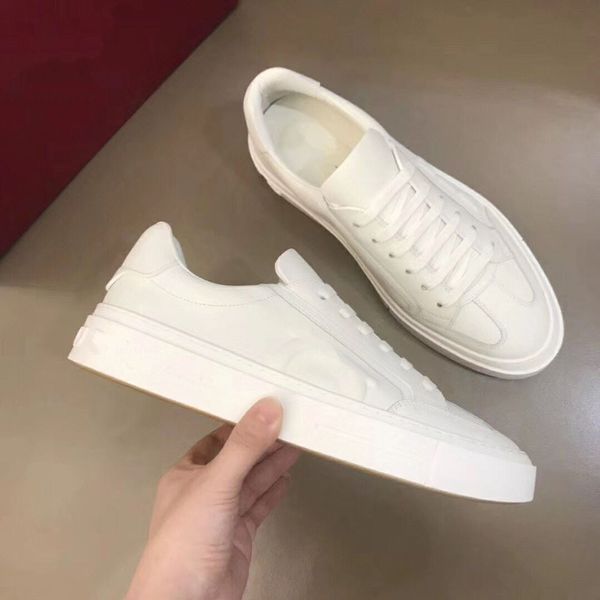 Высококачественные Desugner Men Shoes Luxury Brand Sneaker Low Help Out Color Leisure Shoe Style Up Classare US38-45 MKJKKK00002