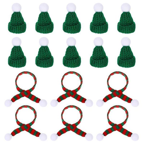 Decorazioni natalizie 20pcs Mini Cappelli di Babbo Natale Sciarpa Bottiglia di vino Decori Piccole sciarpe Berretto artigianale Piccola bambola Pianta Decor 220914