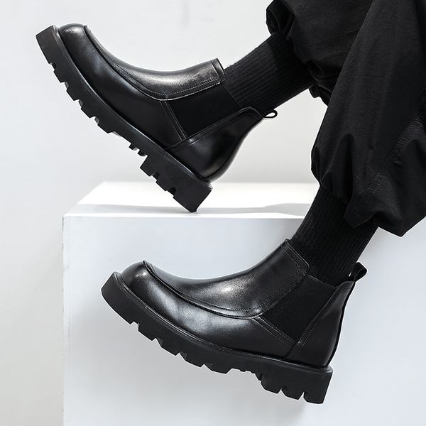 Botas pretas homens moda botas tornozelo para homens tendem botas coreanas de moda masculina la￧o ao ar livre up Novos sapatos casuais de outono homens homens