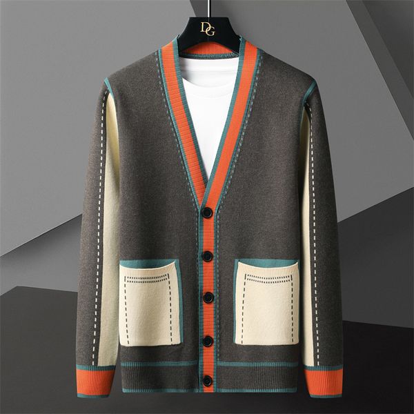 Blusas masculinas Marca de luxo de luxo Cores contrastantes Linha Decoração de tricô Cardigan Man manga longa Slim Fit Sweater Cardigan Casaco Macho de vestuário