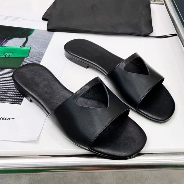 Neue Mode-Hausschuhe, Luxus-Designer-Sandalen, Leder, flache Strandschuhe, hohe Absätze, dicke Sohle, Flip-Flops, Schaffell-Futter, Wort, rutschfestes Gelee-Gummi, 35–42