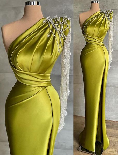 Grüne Etui-Abschlussballkleider Aso Ebi 2022 Arabisch Plus Size One Shoulder Satin Abend formelle Kleider Party Zweiter Empfang Geburtstagskleid