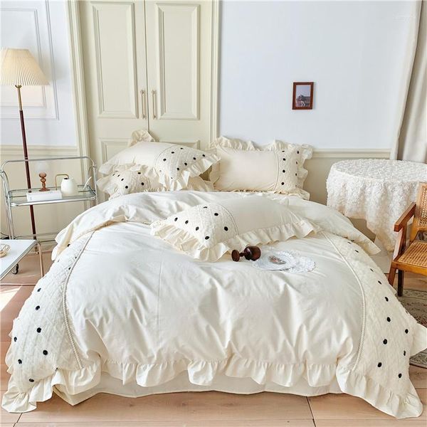 Bedding Defina a cama Bordado de renda de algodão coreano Princess Style Conjunto de ruffles colcha capa de cama com travesseiro de linho de linho Shams