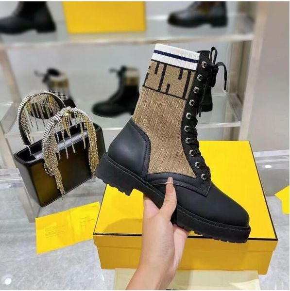 Stivali Black Ankle Biker chunky platform flats combat Boots tacco basso stivaletti stringati catene in pelle logo fibbia donna designer di lusso fabbrica di scarpe Footwear2022