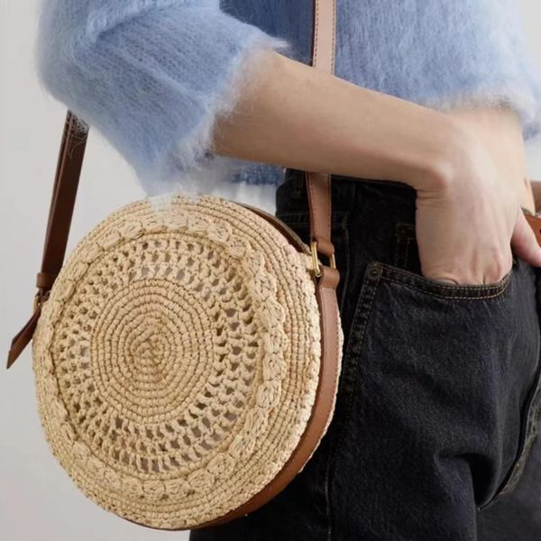 Logro de praia redonda Logo de fivela dourada Crossbody Raffia Crochet Leather ombro Bolsa Mulheres de ombro de zíper com zíper