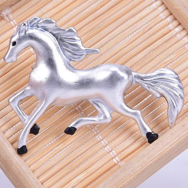 Broches moda Horse branco broche pino colar