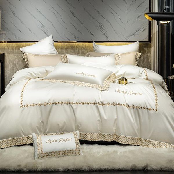 Set di biancheria da letto Luxury Gold Four Leaf Clover Ricamo Set 1000TC Copripiumino in cotone egiziano Coprimaterasso Biancheria da letto Federe 4 pezzi