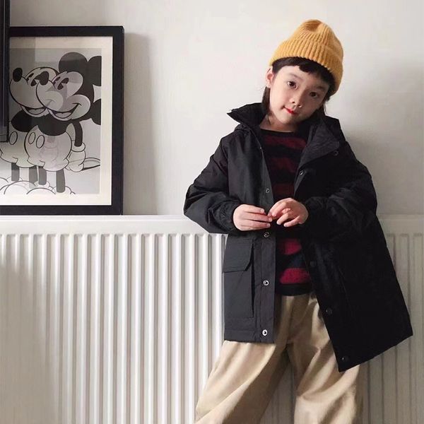 Abiti firmati per bambini Cappotto di tinca Abbigliamento per bambini Ragazzi e ragazze Primavera Autunno Manica lunga Capispalla con cappuccio Giacca antivento impermeabile con cerniera antivento