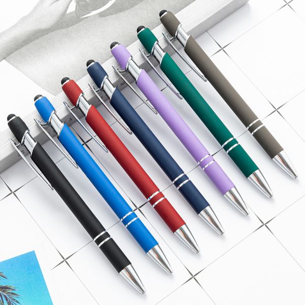 Metal top kapasitif ekran dokunmatik kalem lüks kalem yeni tasarım kauçuk plastik püskürtmeli kalem lazer gravür kalemler için düğün hediyeleri için