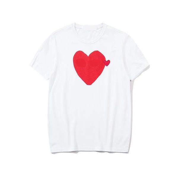 Gioca a T-shirt da uomo firmate Occhi bianchi Camicia con stampa grande cuore rosso pesca Camicetta ampia moda Maniche corte di qualità yh