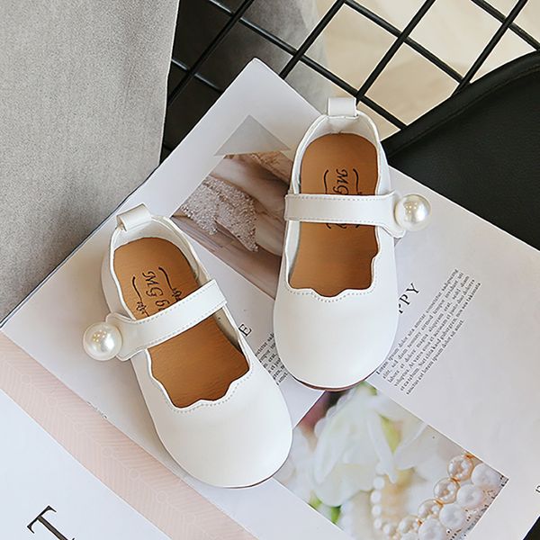 Sneakers Ragazze Bambino Bambino Coreano Dolce Pu Scarpe in pelle Bambini Morbide perle Appartamenti Bianco Mary Jane Principessa Festa di nozze 1 5 7 Anno 220920