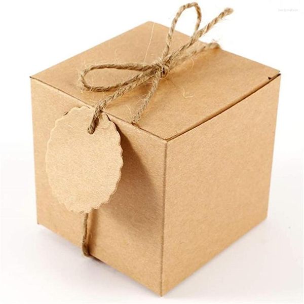 Confezione regalo 50 pezzi quadrati di carta kraft scatola regalo con corda fai da te stile retrò etichette vuote feste di matrimonio caramelle cioccolatini 7x7x7 cm